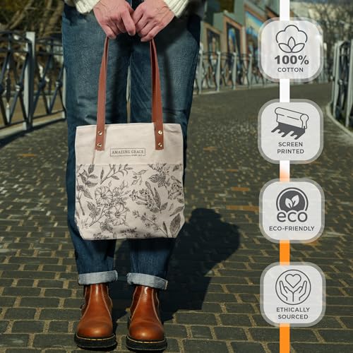 Detalle floral de la tote Amazing Grace, añade estilo a tus looks.