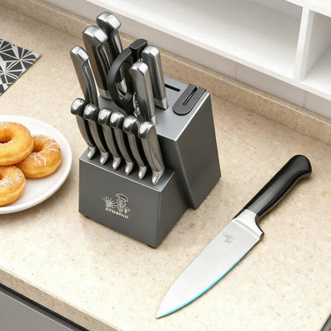 Cuchillo utilitario CHUSHIJI de 5 pulgadas para cortar frutas y verduras.