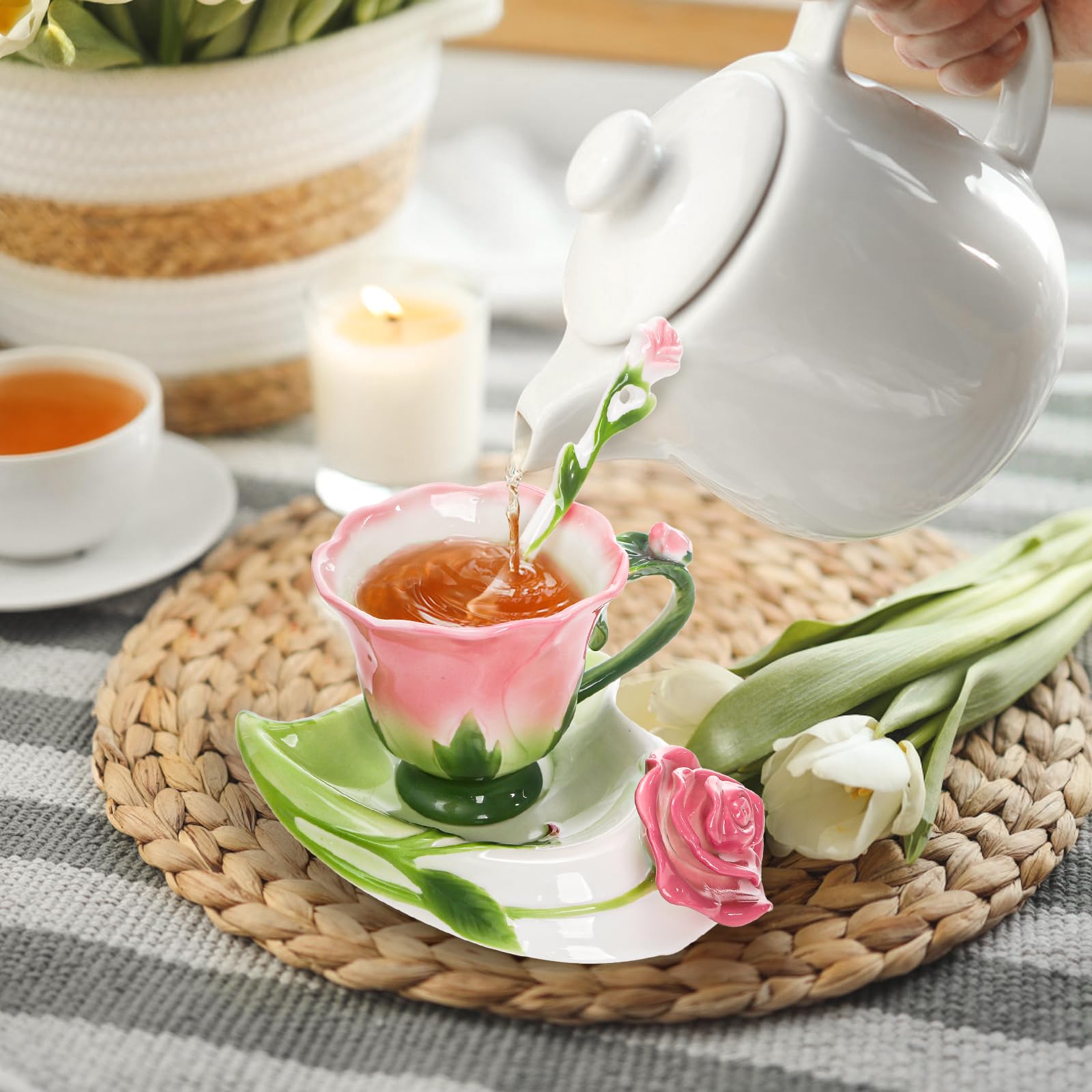 Cididu porcelana rosa con motivo floral, añade encanto a la cocina