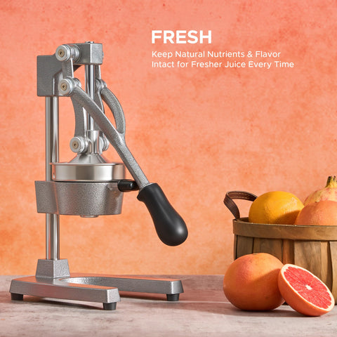 CO-Z exprimidor cítrico manual con cono central dirige el jugo hacia tu vaso.
