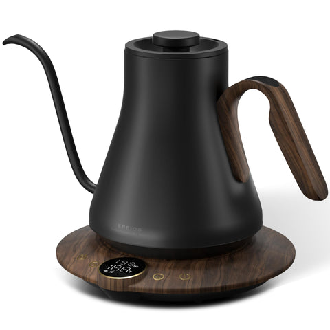 Cocinare FLOW B9, vista frontal: hervidor elegante para un vertido preciso en casa.