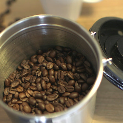 Coffee Gator rueda de fecha gris: registra compra o caducidad para evitar desperdicios.