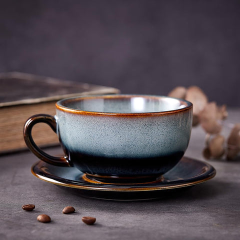 Cuerpo grueso de Coffeezone mantiene caliente la bebida por más tiempo.