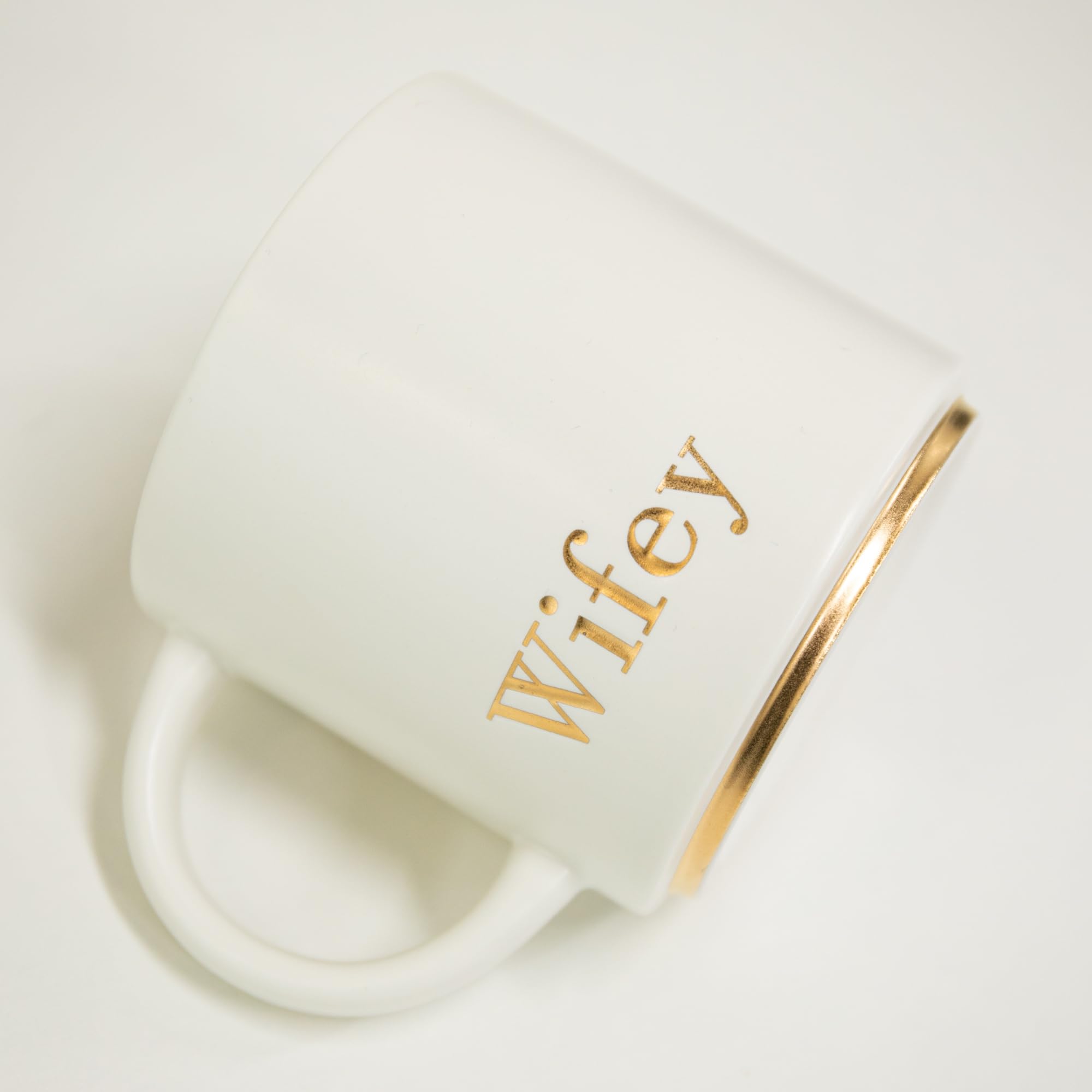 Taza ceramica COLLECTIVE HOME lujo, diseno moderno para uso diario.