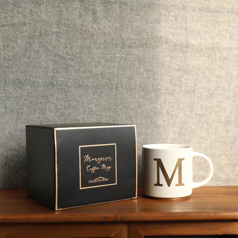 COLLECTIVE HOME: diseño elegante con letras en oro para su mesa diaria.
