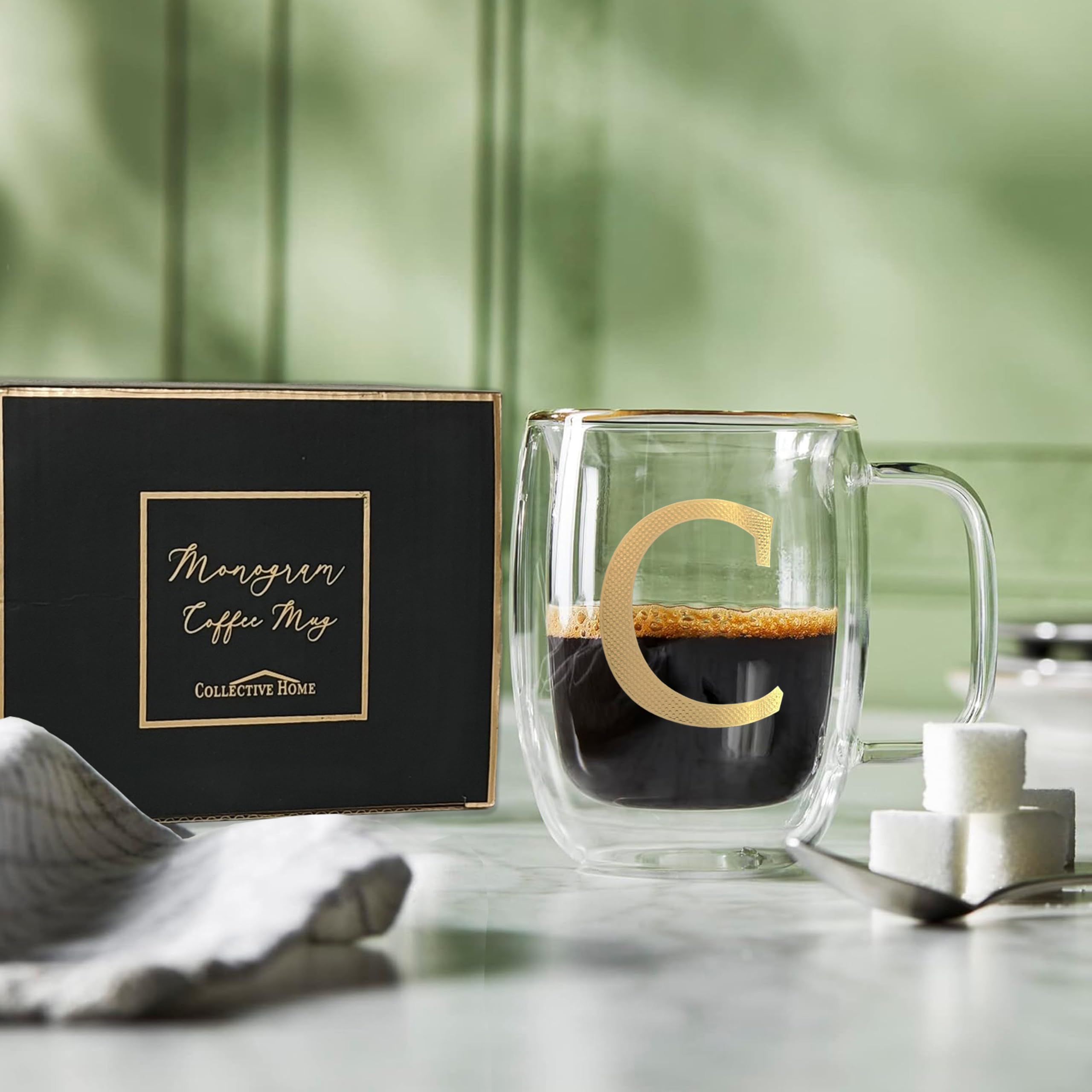 COLLECTIVE HOME taza de vidrio con mango ergonómico para un agarre cómodo.