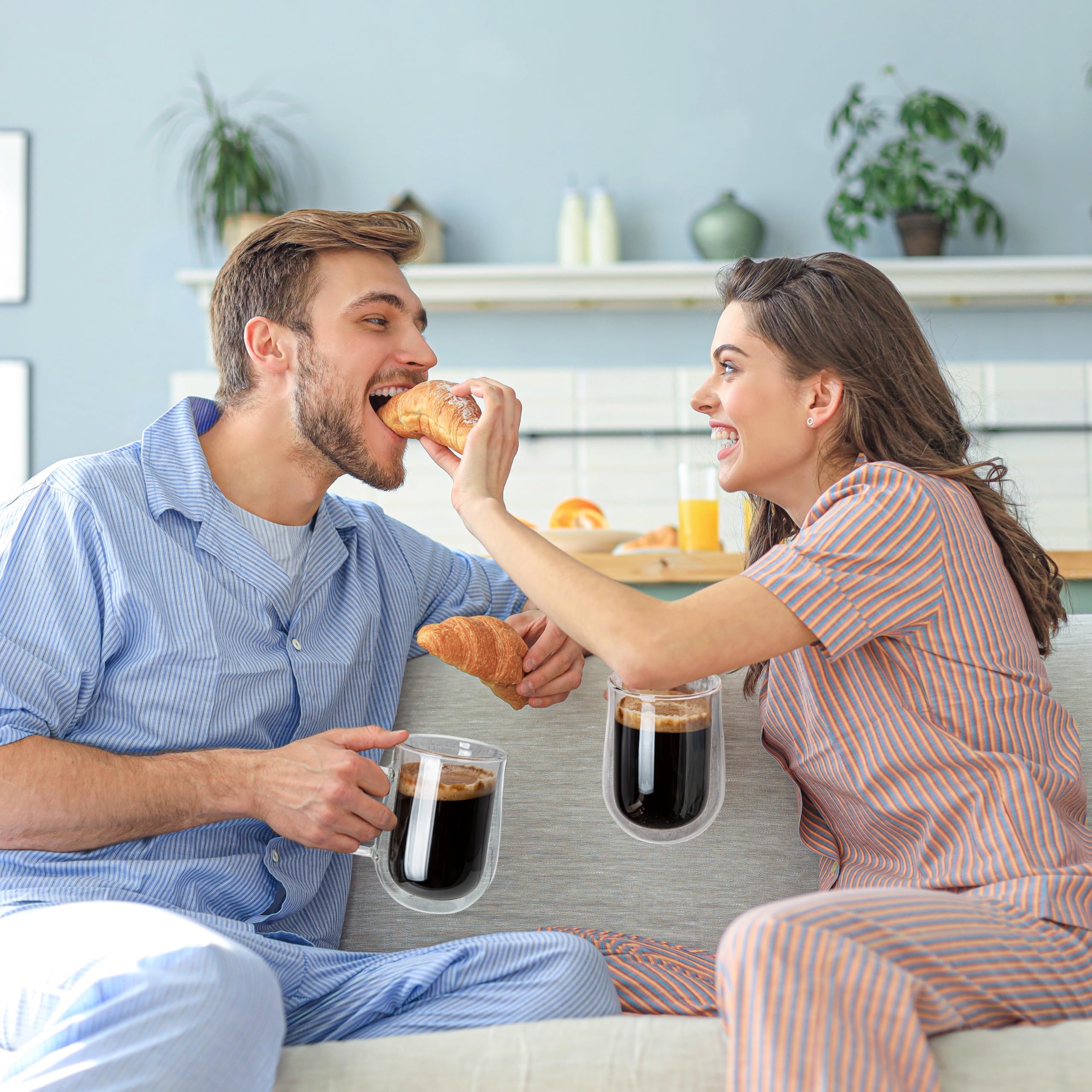 Uso multipropósito para café, té y bebidas calientes.