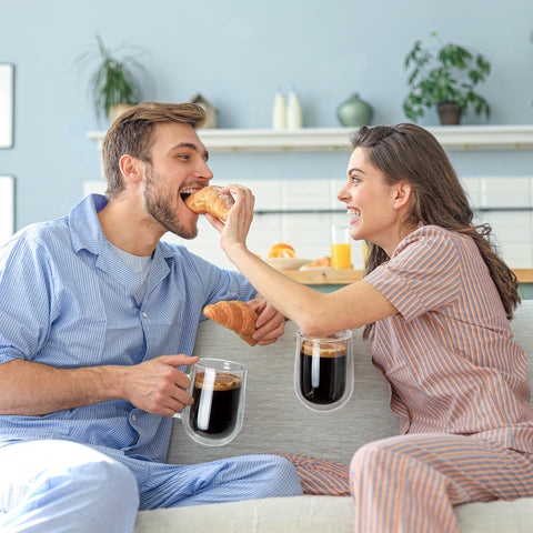 Uso multipropósito para café, té y bebidas calientes.