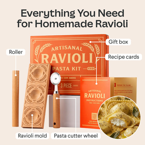 Conjunto regalo de cocina: molde de ravioli en madera para pasta casera.