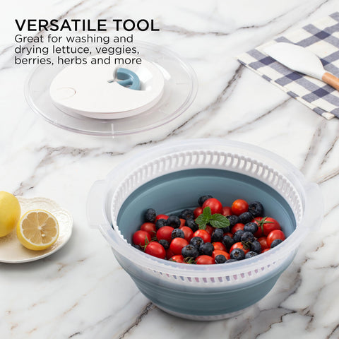 Gran capacidad COOK WITH COLOR para ensaladas y preparaciones en azul.
