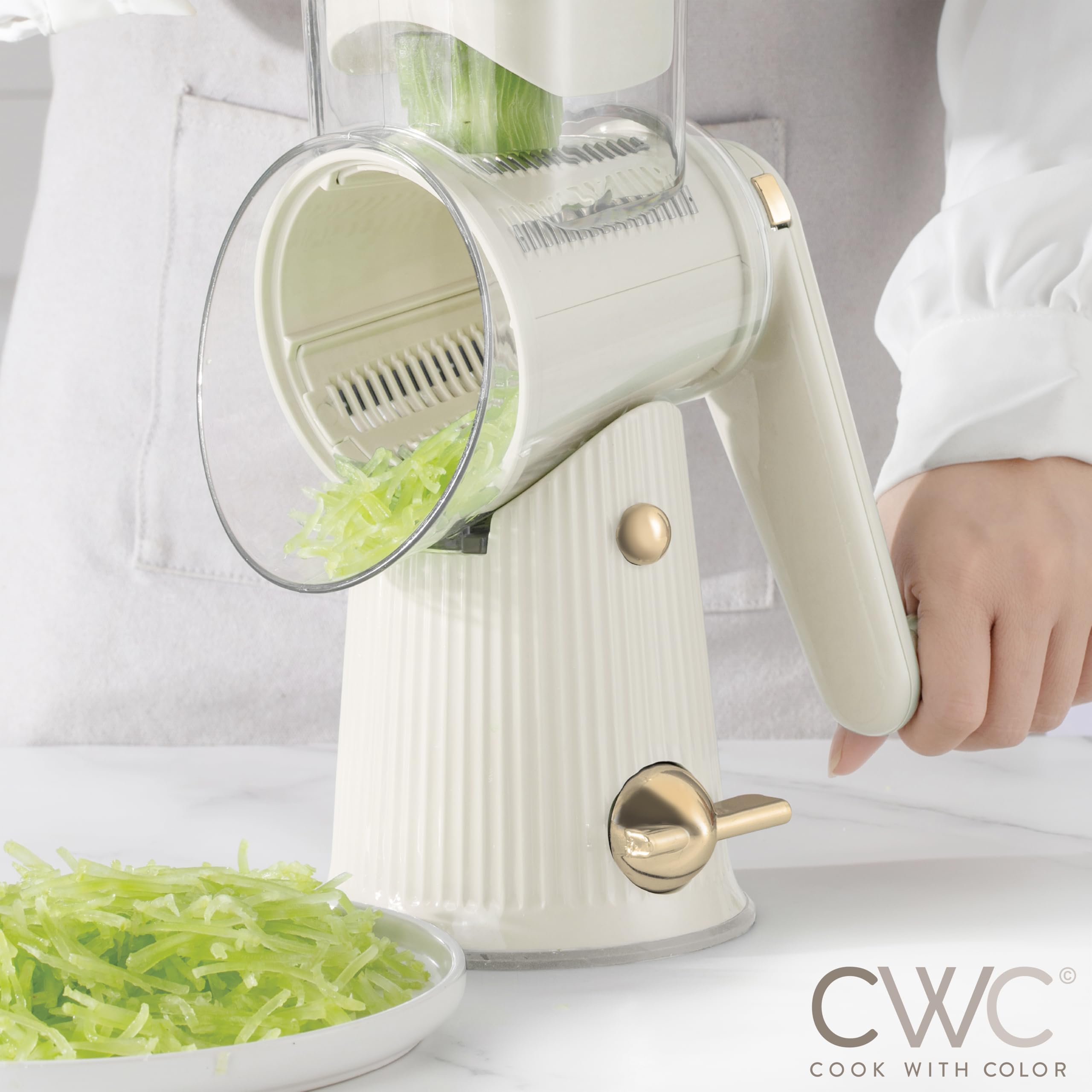 COOK WITH COLOR cinco hojas intercambiables para cortes variados.
