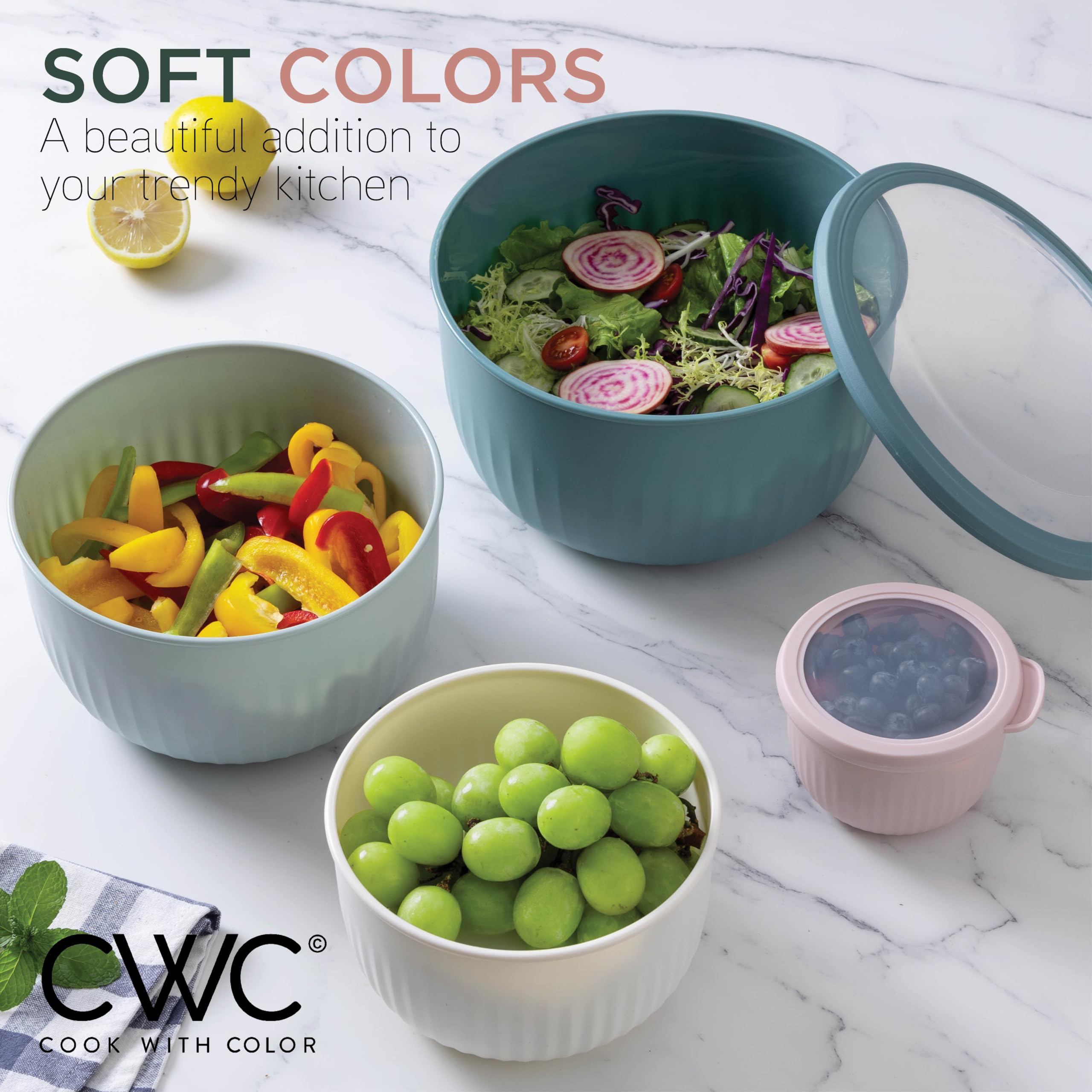 COOK WITH COLOR: tazones de diferentes tamaños para mezclar y medir con precisión.