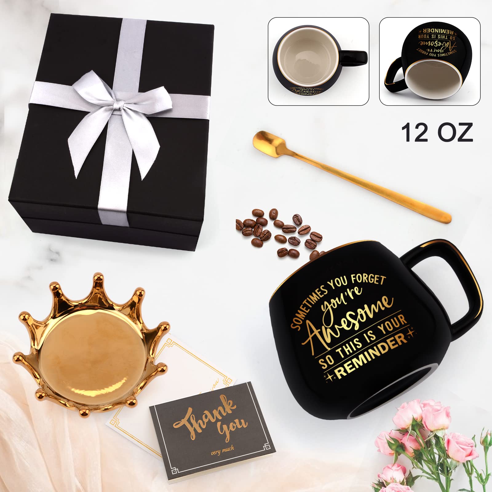Taza Coosilion con diseño elegante negro y dorado