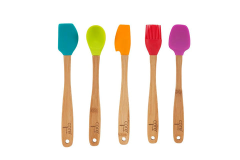 Core Kitchen Crete mini espátula puntiaguda facilita maniobras precisas sin dañar superficies