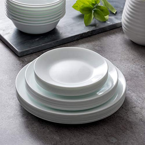 Mesa con vajilla Corelle Vitrelle, estilo clásico y versátil