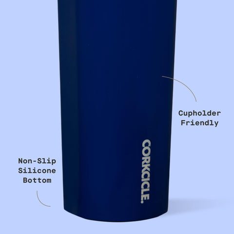 Corkcicle Classic Canteen con lados planos para un agarre cómodo en movimiento.