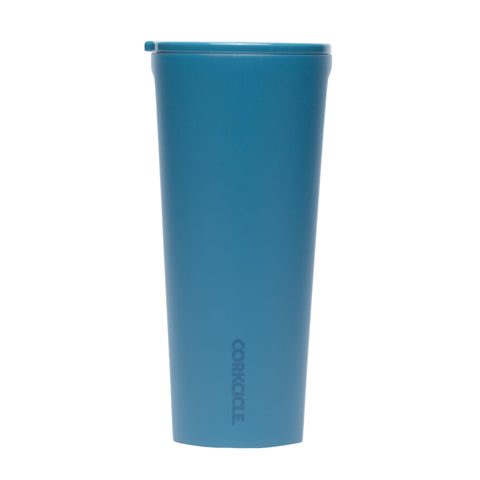 Corkcicle Classic Tumbler mantiene frío 9 horas para viaje.