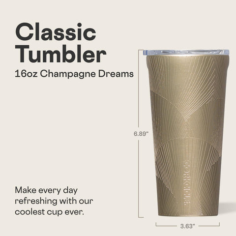 Corkcicle Classic Tumbler en manos, cómodo y ergonómico para uso diario.