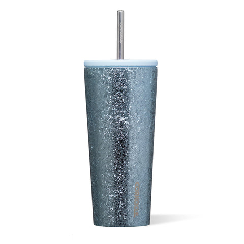 Corkcicle Cold Cup de 24 oz mantiene bebidas frías durante horas y cabe en portavasos.