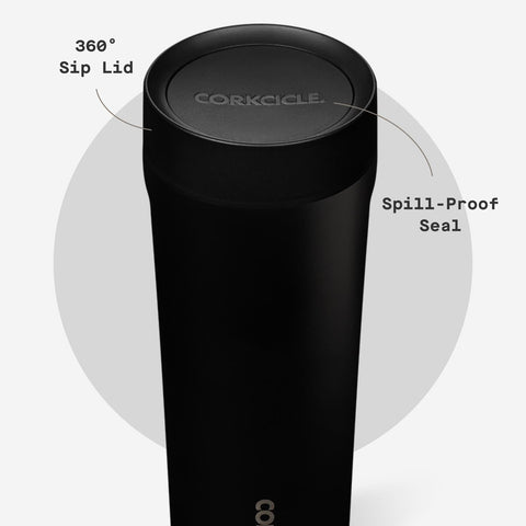 Corkcicle Commuter Cup tapa 360° para uso sin derrames durante el día.