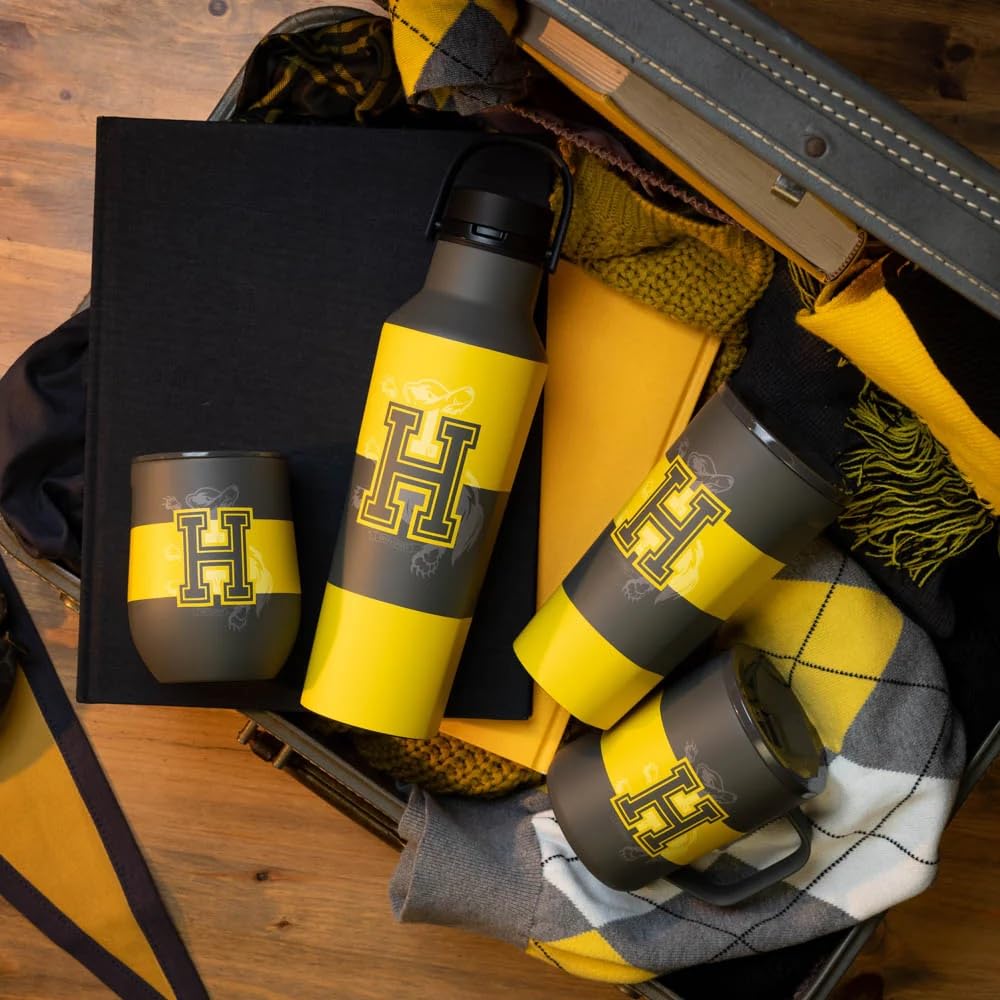 Taza Corkcicle de acero inoxidable con tapa duradera para viajes.