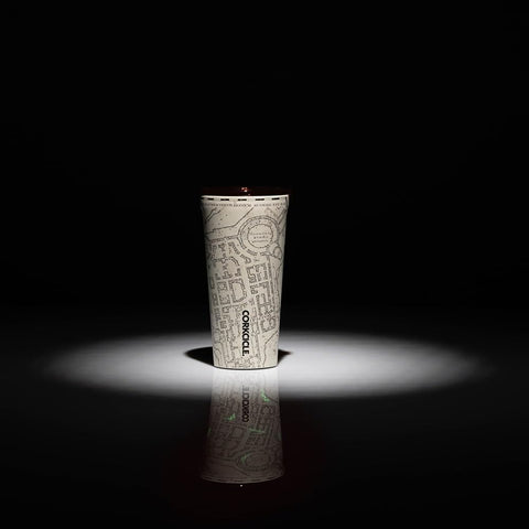 Agarre cómodo y seguro en Corkcicle Harry Potter Tumbler para diario.