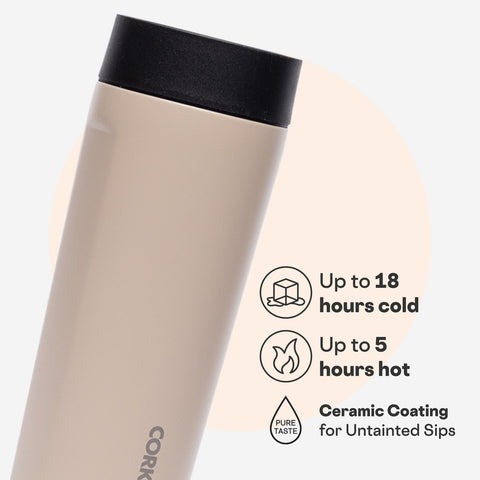 Corkcicle Taza de Viaje, interior cerámico preserva sabor.