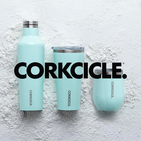 Diseño resistente del Corkcicle Marvel Tumbler para uso diario y urbano.