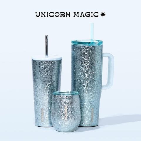 Corkcicle Flauta sin tallo, diseño compacto para llevar a eventos.