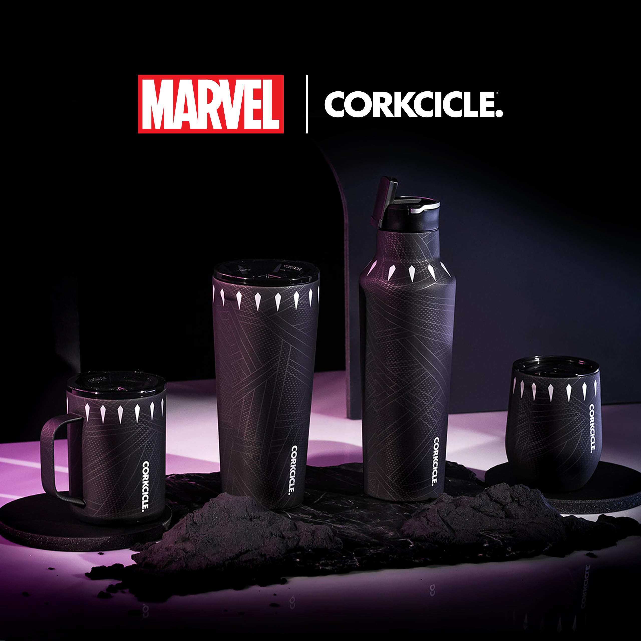 Tamaño 12oz ergonómico de Corkcicle cabe en la mano y en bolsillos.