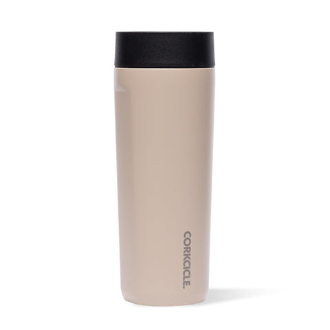 Corkcicle Taza de Viaje 17 oz, vista frontal, ideal para viaje diario.