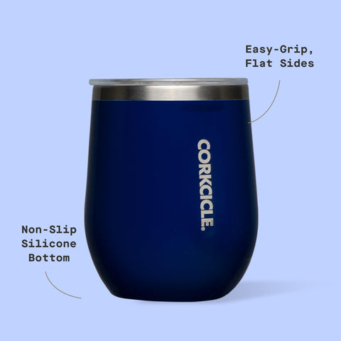 Corkcicle Vaso con aislamiento triple mantiene bebidas a la temperatura adecuada.