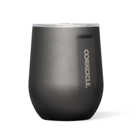 Corkcicle Vaso sin tallo con diseño mate negro, ideal para bebidas frías y elegantes.