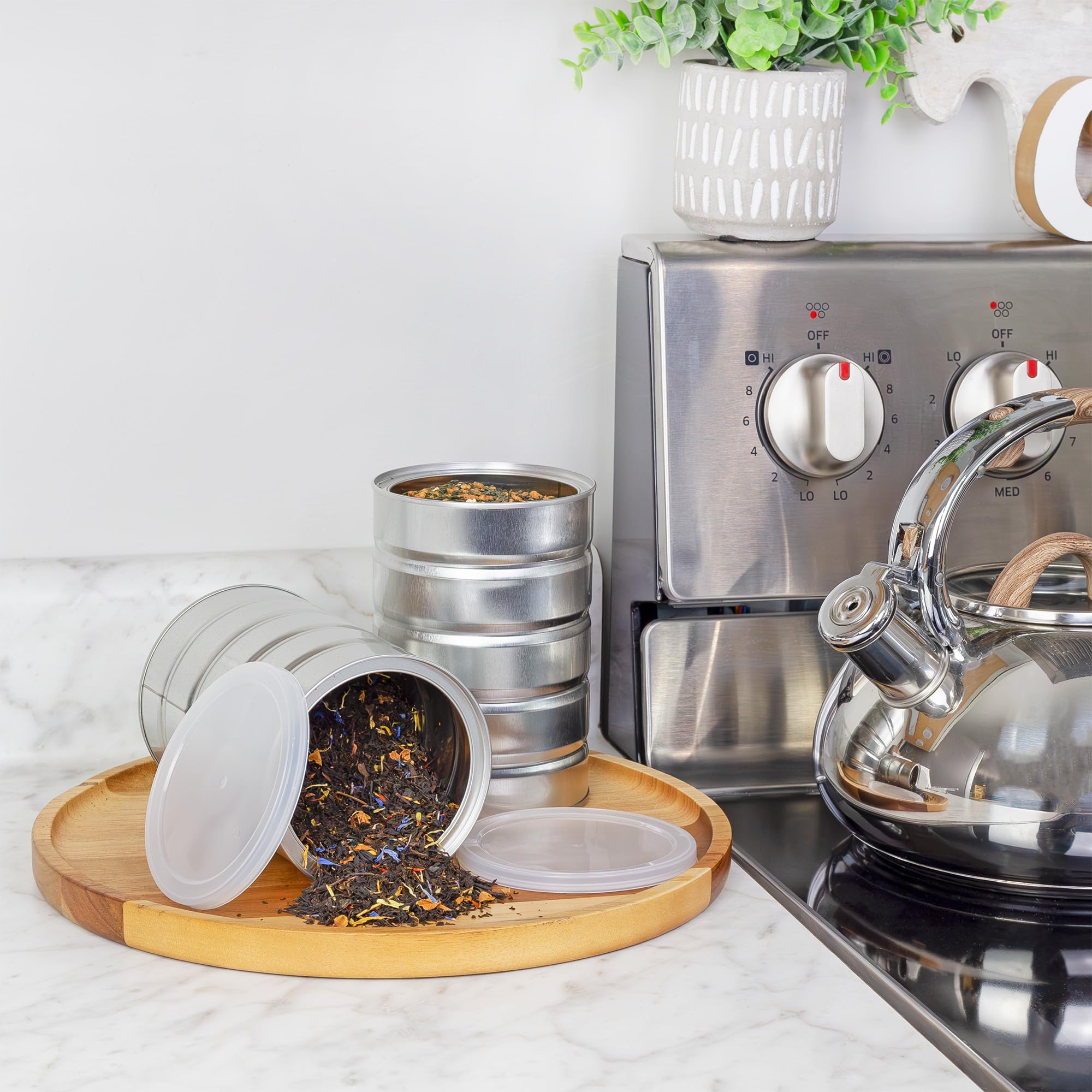 Capacidad de cuatro tazas, ideal para porciones y organización en la cocina.