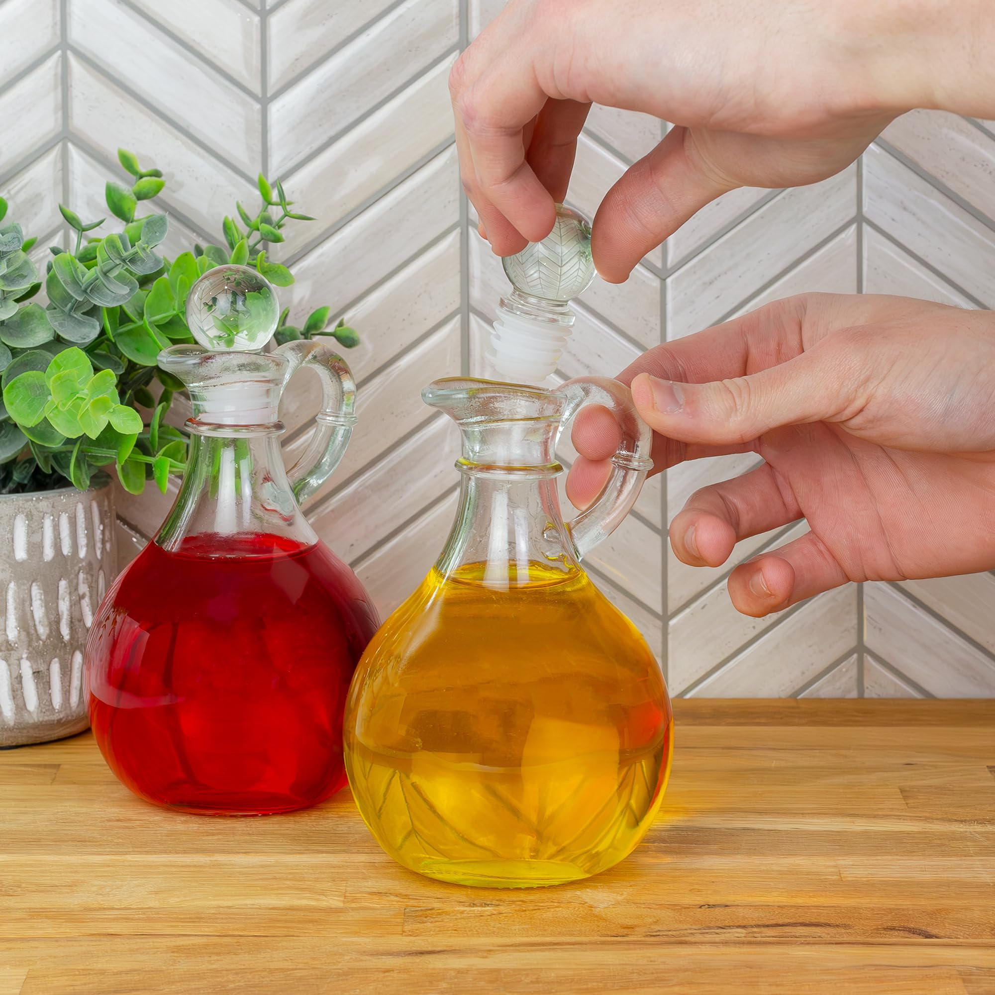 Servir aceite y vinagre en la mesa con estilo con Cornucopia Brands