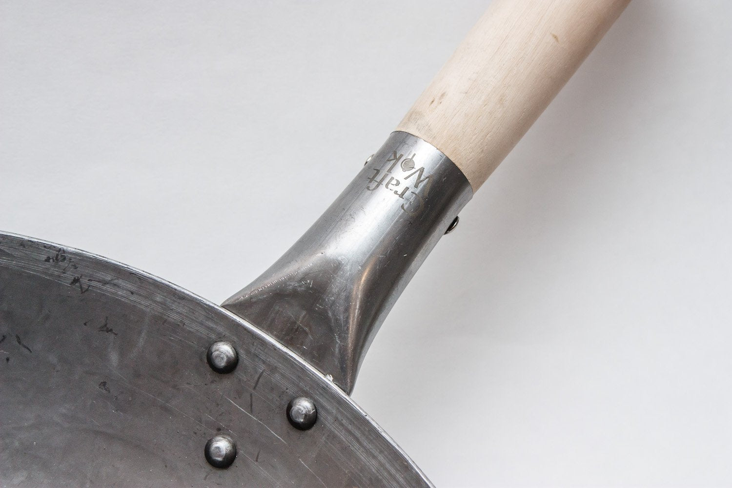 Craft Wok diseñado por artesanos chinos para cocinas profesionales en Guangzhou.