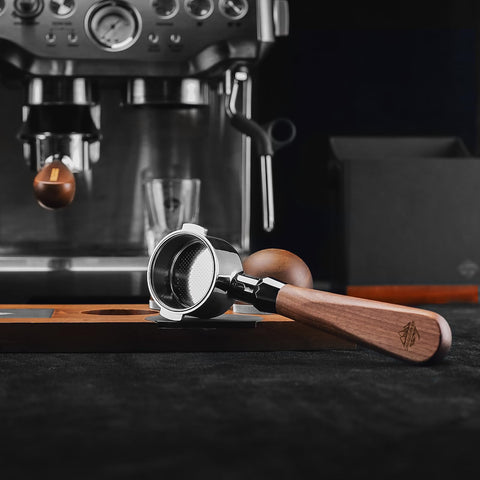 CrossCreek portafiltro 51mm sin fondo detalle del mango ergonómico