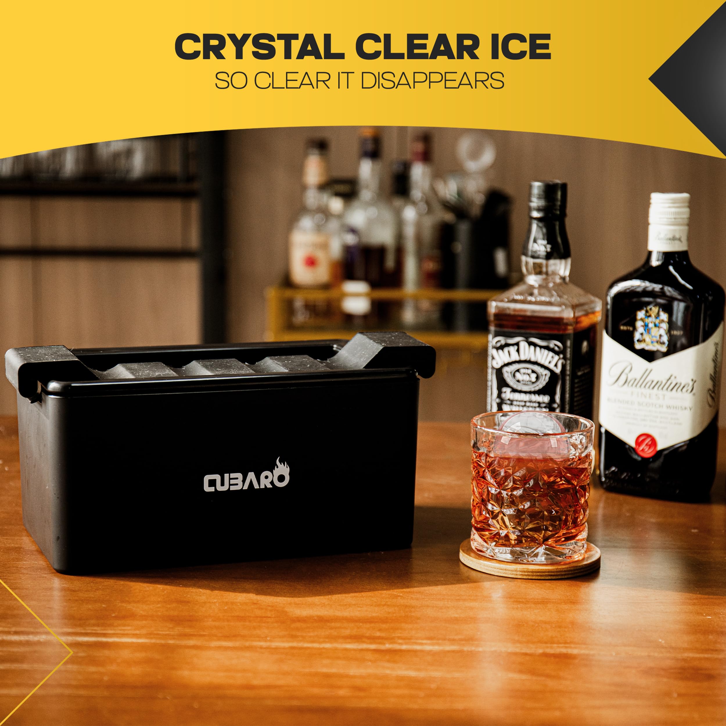 Hielo cristal para cócteles de CUBARO, claridad que mejora la presentación.