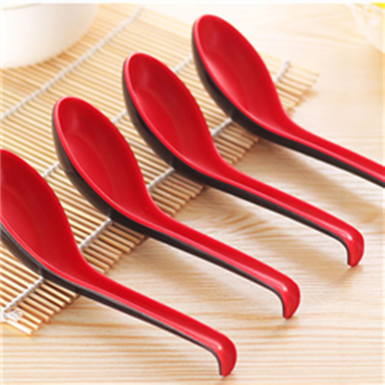 Cucharas-sopa-asiaticas aptas para lavavajillas y limpieza rápida.