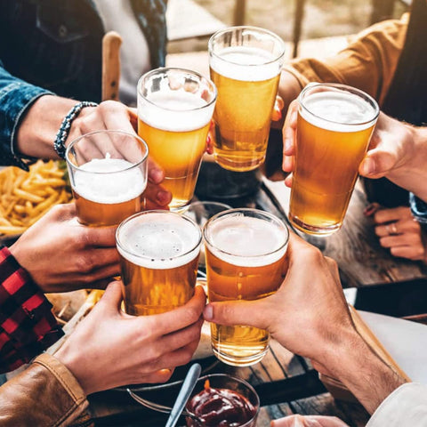 Regalo perfecto para aficionados a la cerveza: juego CUCUMI 8 copas 16 onzas.