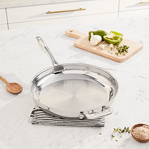 Compatible con cocinas de inducción para cocción eficiente.
