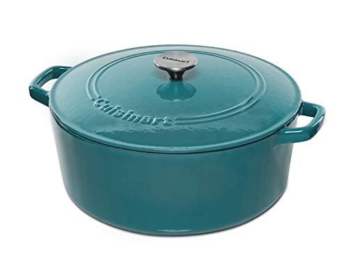 Cuisinart cazuela esmaltada de hierro fundido con tapa, ideal para guisos y retención de calor.