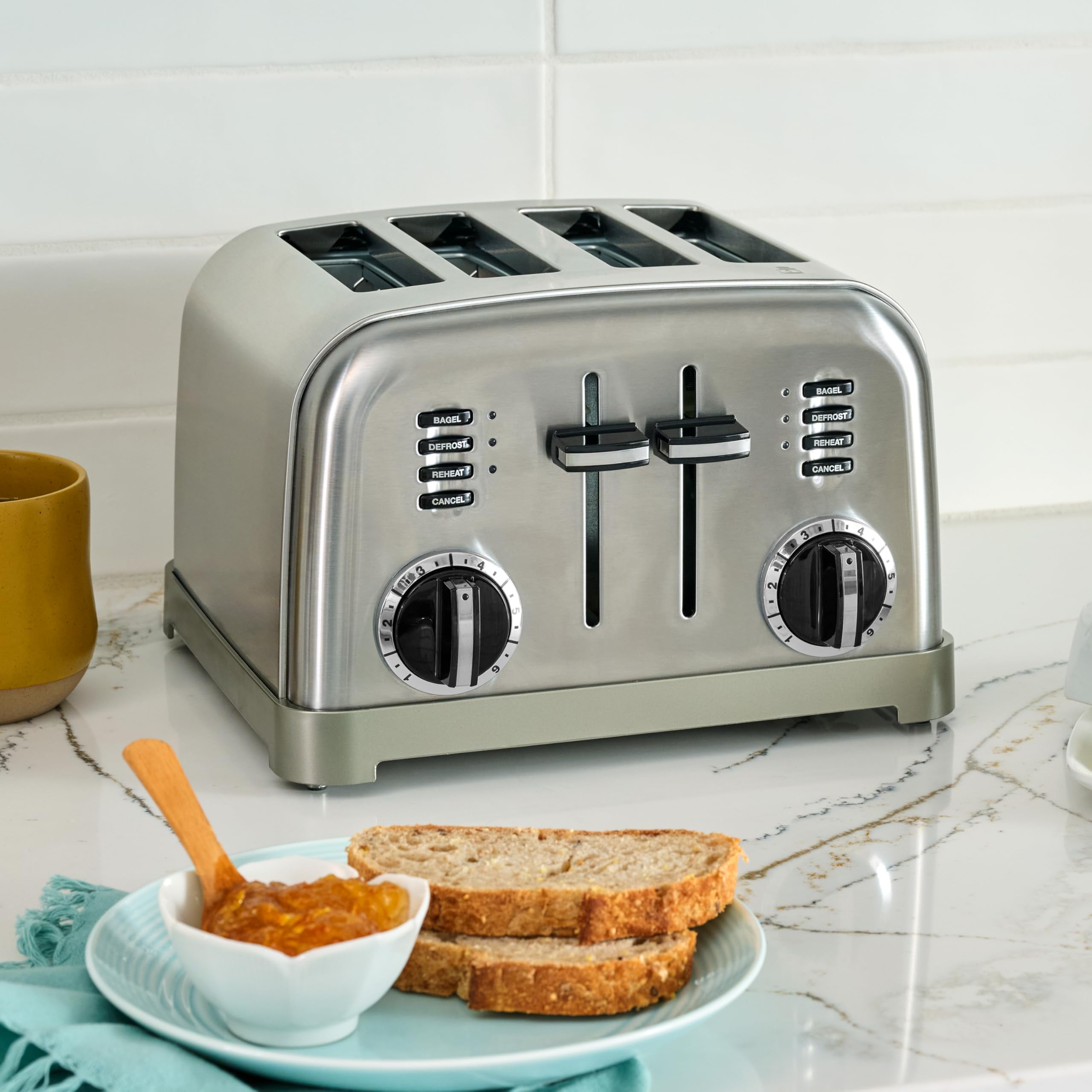 Cuisinart CPT-180P1, diales con seis niveles para dorar a tu gusto.