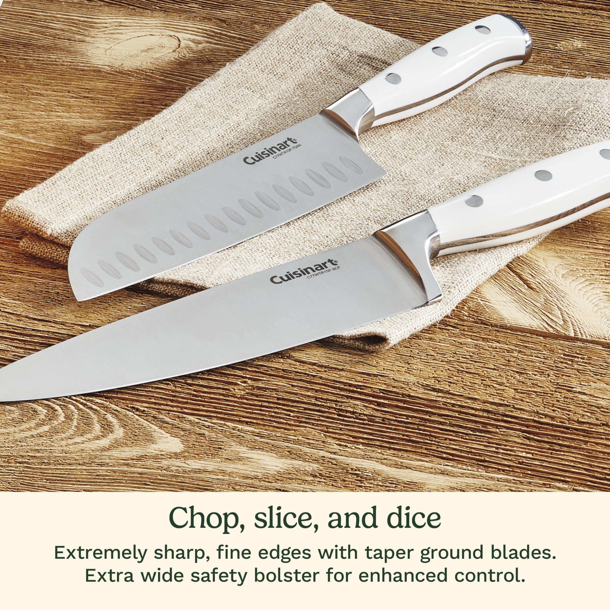 Cuchillo santoku de 7 pulgadas Cuisinart para dados y cortes finos.