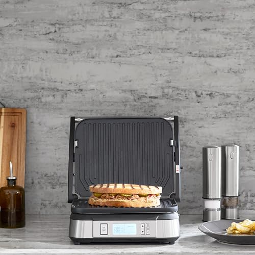 Cuisinart Griddler ofrece control de temperatura preciso para cocción consistente.