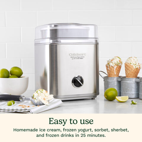 Cuisinart máquina para helados con boquilla de ingredientes grande para añadir mix-ins.