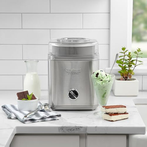 Cuisinart máquina de helados con motor automático potente para postres rápidos.