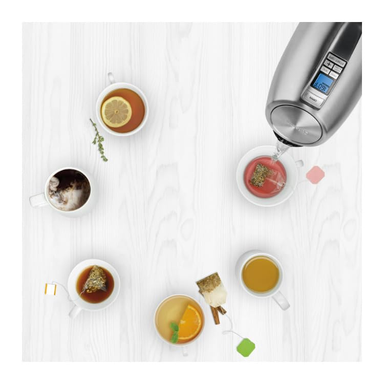 Cuisinart PerfecTemp, tetera vertiendo agua suave para infusiones.