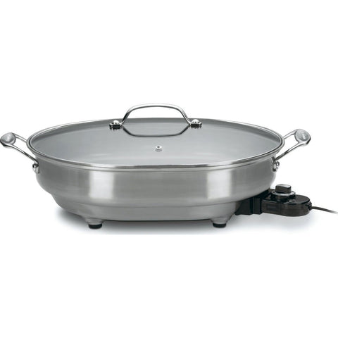 Sartén eléctrica ovalada de Cuisinart con superficie antiadherente para cocinar sin grasa.