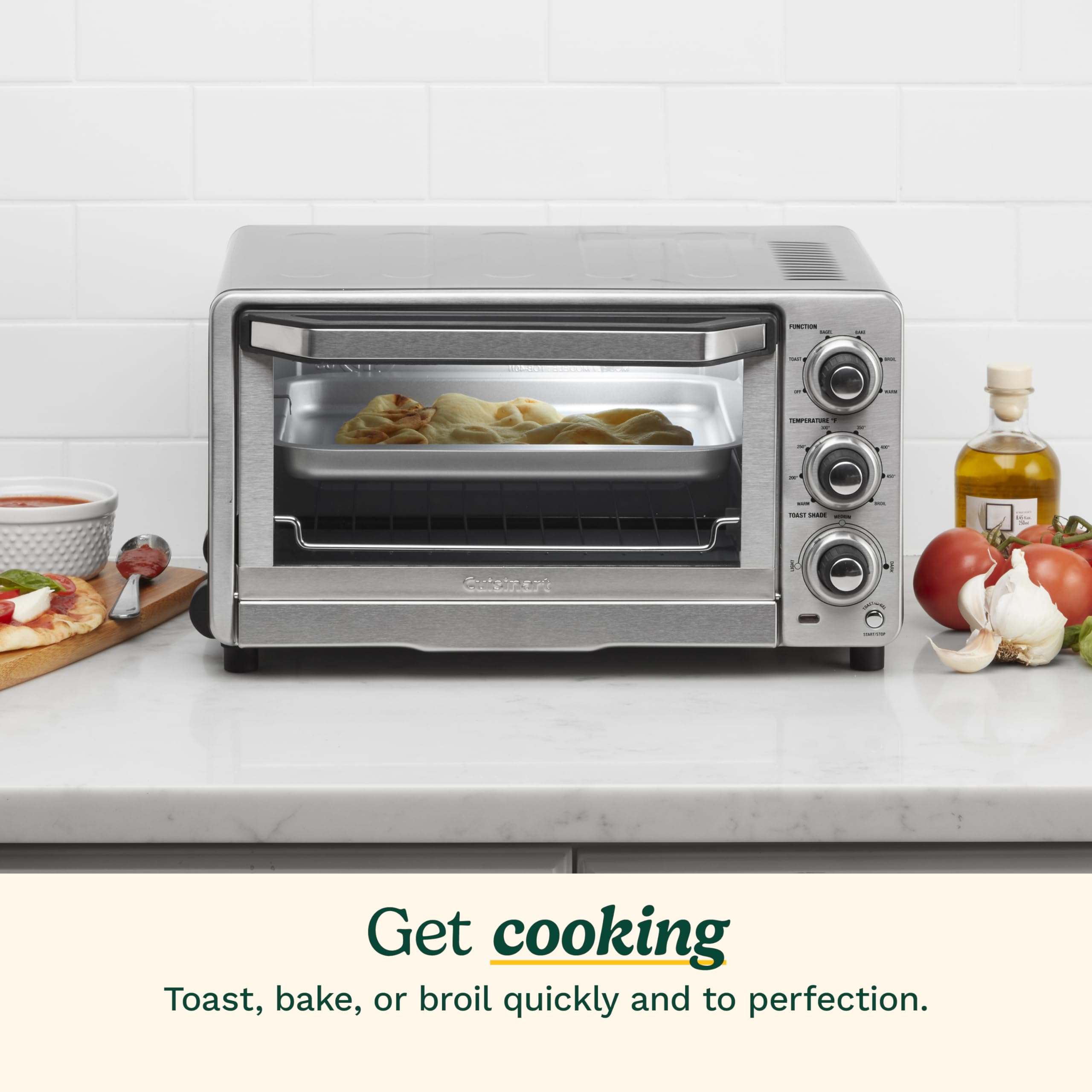 Cuisinart Horno tostador con broiler, capacidad para tostar varias rebanadas simultáneamente.